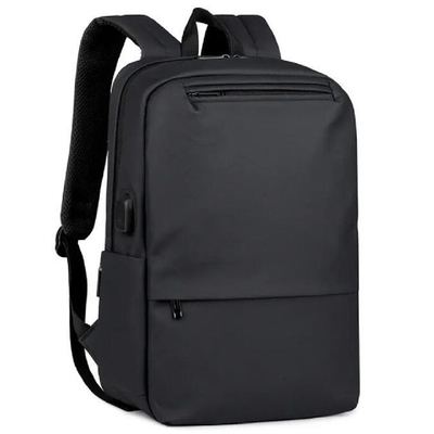 Przygotowany laptop z ładowaniem USB Podróżny laptop z plecakiem szkolnym